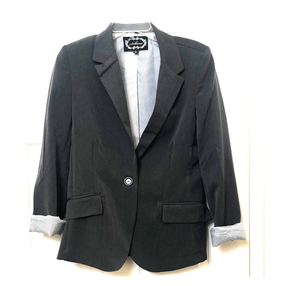 Gray blazer